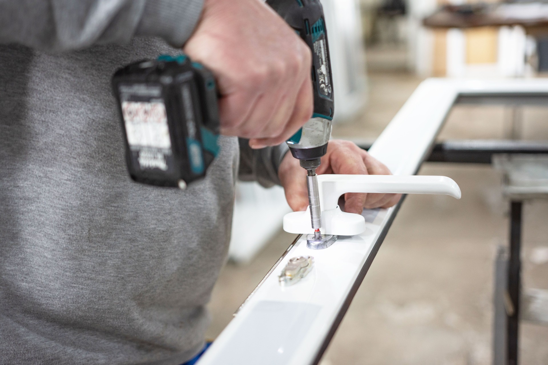 Interni di fabbrica per la produzione di finestre e porte in PVC